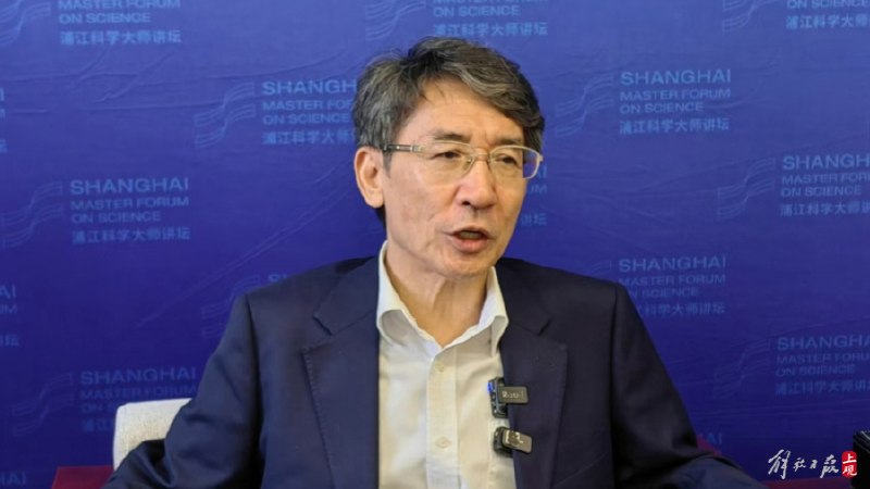 从“7-11”教授到宇宙级光钟领军人，两位华人今天会接到诺奖电话吗？2026年诺贝尔物理学奖即将揭晓，薛其坤和叶军因量子反常霍尔效应、光晶格原子钟等成果被视为热门人选，但最终能否获奖仍存在不确定性