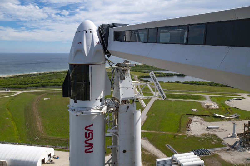 NASA面临龙飞船难题，似乎没有理想答案SpaceX计划在国际空间站运行至2030年后退役“龙”飞船，不再为低轨私人空间站执行载人任务，令NASA推动的人类低轨商业经济面临危机