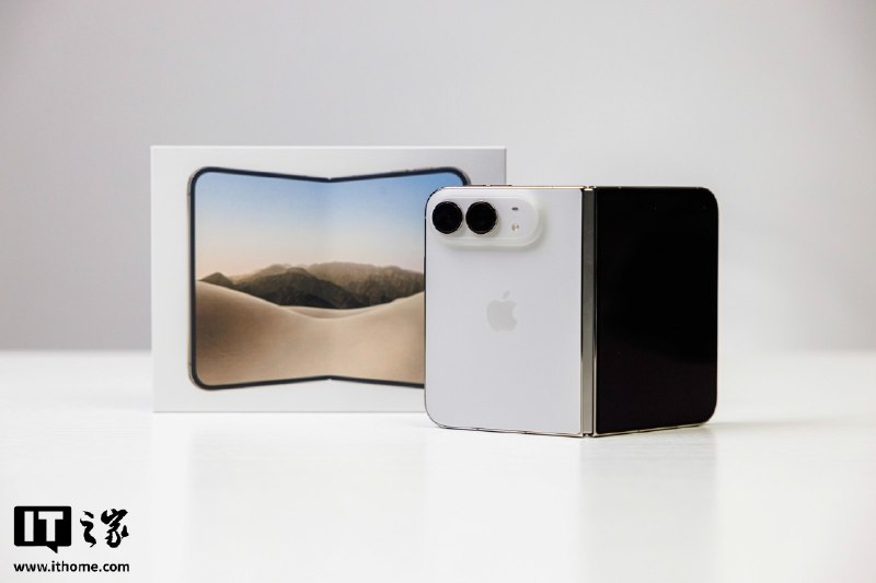 苹果首款折叠 iPhone Duo 今日开售，高管称门店有限量现货苹果首款折叠屏手机iPhone Duo今日正式开售
