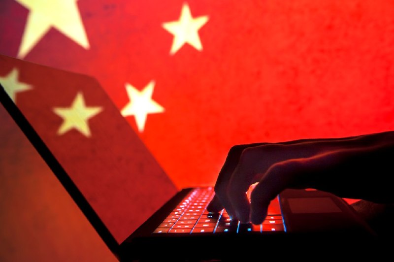 中国黑客入侵IT巨头ConnectWise后，对数千家公司实施间谍活动微软称，疑似与中国有关的黑客入侵IT管理公司ConnectWise的云备份服务，窃取用于连接客户环境的应用凭据，并借助AI智能体以每分钟近3000次尝试登录约2250家机构，访问其邮件和文件