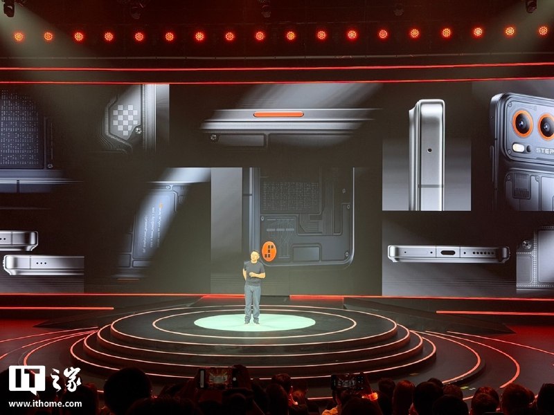 阶跃终端首款大模型原生智能体手机 STEPX Neo 发布，3999元起阶跃终端发布首款大模型原生智能体手机 STEPX Neo 先行版，搭载骁龙8系芯片，16GB+256GB，全栈价3999元，10月16日首销