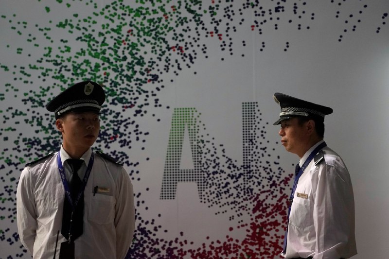 AI公司是否必须披露危险事故？美国目前没有专门要求AI公司公开危险模型行为或欺骗、规避监管等事件的联邦法律；若涉及重大网络安全事件、数据泄露或误导性安全宣传，现有证券、州级隐私及消费者保护规则可能触发披露或执法