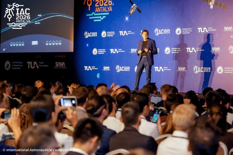 SpaceX呼吁在轨道运行中加强协调，以避免与星链卫星险些相撞SpaceX高管呼吁全球卫星运营商共享轨道位置和机动信息，以降低巨型星座与太空碎片碰撞风险