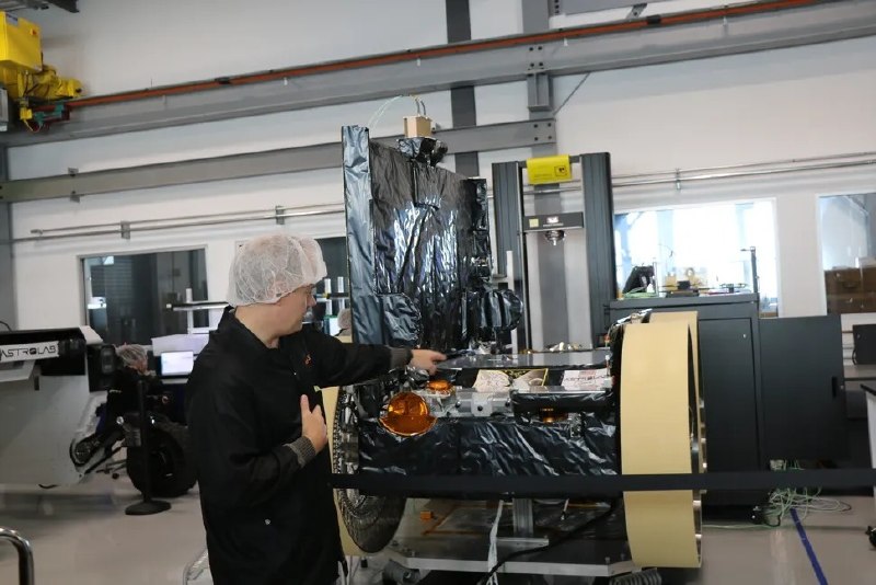 人类首次：超级计算机将随月球车登陆月球并运行AI实验Astrolab计划于今年晚些时候通过“格里芬一号”任务，将搭载慧与星载4号计算机的FLIP月球车送往月球南极，开展月面高性能计算和AI实验