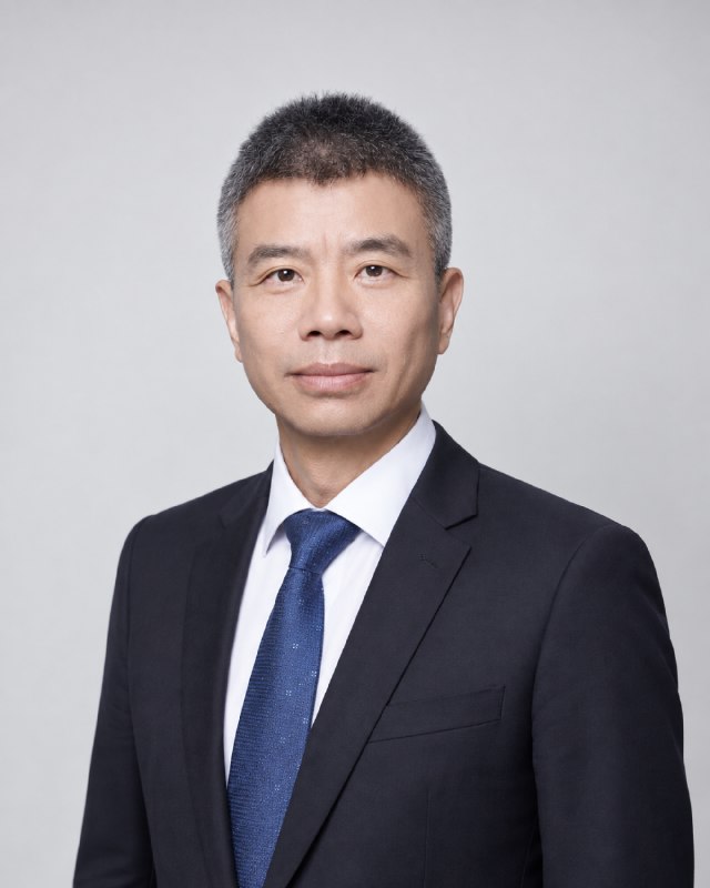 惠然微电子王志刚：半导体高端装备国产化是场马拉松惠然微电子董事长王志刚表示，CD-SEM是晶圆和光掩模工艺闭环控制的关键量测设备，公司正推进相关设备从验证走向量产放行，并已填补国内22nm光掩模专用电子束量测设备空白