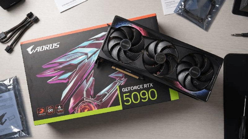 RTX 5090损坏后商家仅退原价3.4万元，同款现价已达6.6万元一名葡萄牙网友以4499.9欧元购买的RTX 5090显卡故障且无法维修，零售商以换新成本明显不成比例为由拒绝更换，仅同意原价退款