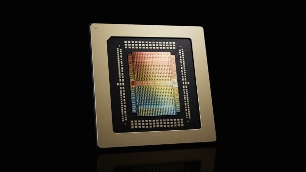 消息称英伟达下代Groq LPU芯片转向3D堆叠DRAM，放弃大SRAM方案韩媒称，英伟达下一代Groq LPU AI推理加速器芯片有望采用基于TSV工艺的3D堆叠DRAM，以弥补当前大容量SRAM方案容量和制程密度方面的局限；具体方案尚未确认
