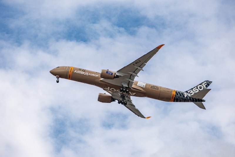 空中客车新一代大型货机 A350F 成功完成首飞空中客车新一代大型货机A350F完成首飞，首架测试机飞行4小时10分钟，最高达7620米