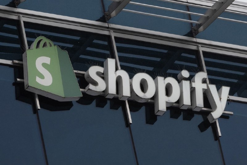 Shopify向基于浏览器的AI代理开放结账功能Shopify宣布向浏览器端AI智能体开放结账功能